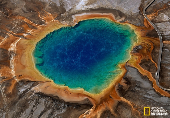 黃石國(guó)家公園，懷俄明州攝影：Norbert Rosing，國(guó)家地理創(chuàng)意版
