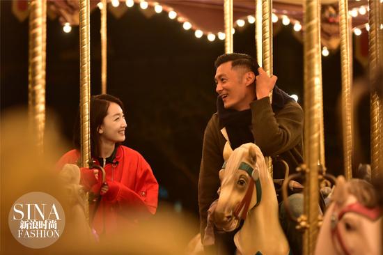 余文樂，周冬雨游園