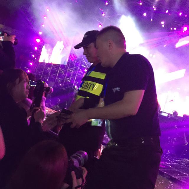 粉絲爆料EXO演唱會遭暴力執(zhí)法 粉絲爆料EXO演唱會遭暴力執(zhí)法