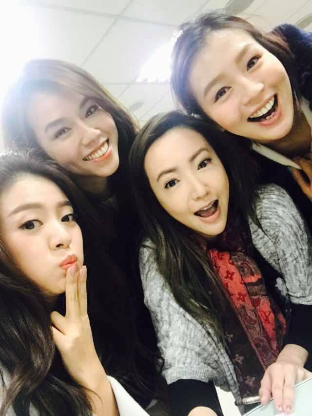 安以軒與富商男友登記完婚照曝光 安以軒與富商男友登記完婚照曝光