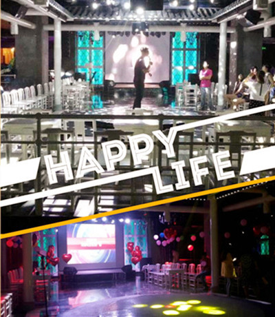 現(xiàn)場布置，好華美，好浪漫哦！