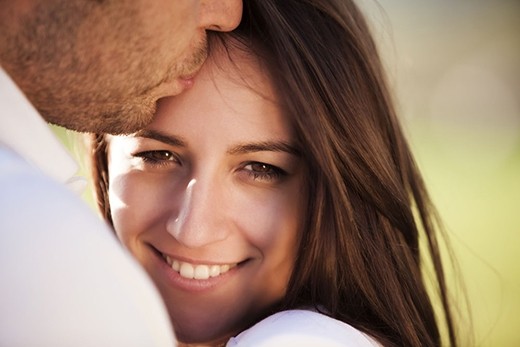 妻子漂亮，丈夫相貌平平