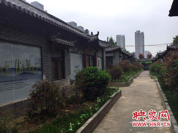 至今并未被拆除的違建建筑群 至今并未被拆除的違建建筑群