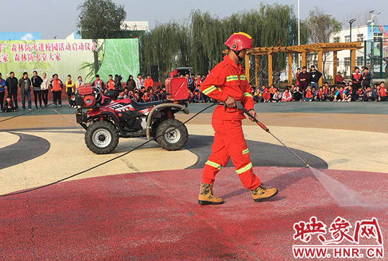 活動(dòng)現(xiàn)場(chǎng) 活動(dòng)現(xiàn)場(chǎng)