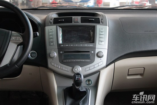 比亞迪S6 比亞迪S6