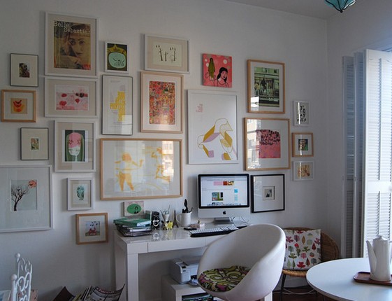 相框背景墻設(shè)計 11圖不讓墻面裝飾太孤單 相框背景墻設(shè)計 11圖不讓墻面裝飾太孤單