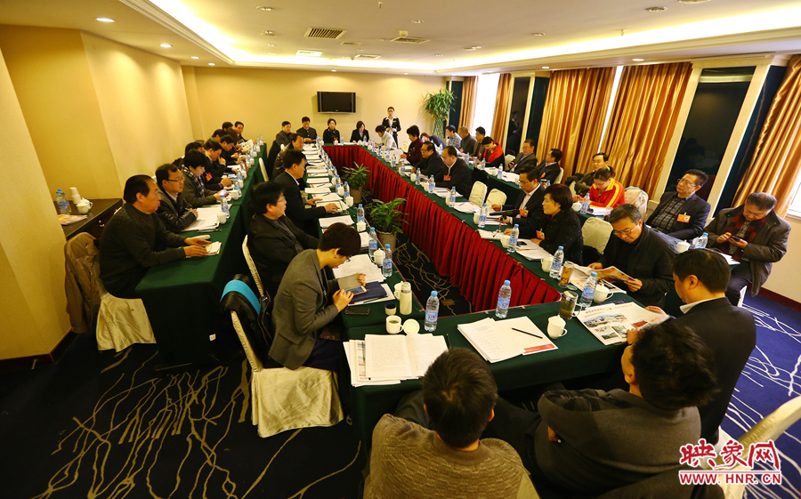 1月15日上午，政協(xié)委員小組會議，社科、體育、新聞出版組討論現(xiàn)場