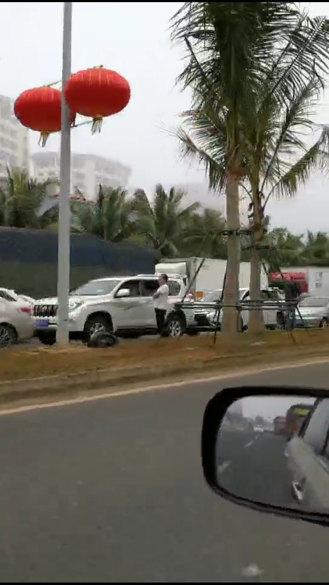 一家五口滯留?？?天 港口附近方便面都買不到