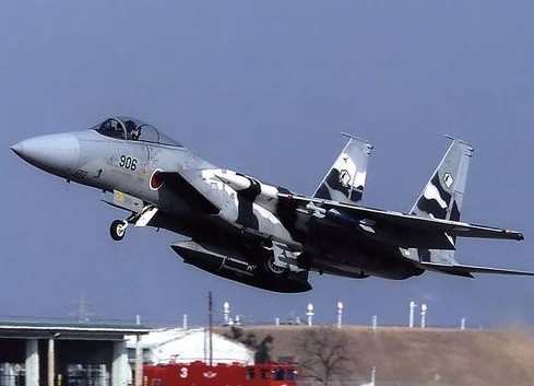 資料圖：日本空軍自衛(wèi)隊(duì)F15戰(zhàn)機(jī)。