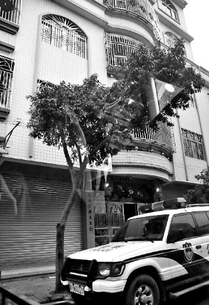 已經(jīng)被免職的陸豐“房爺”違規(guī)私用警車。