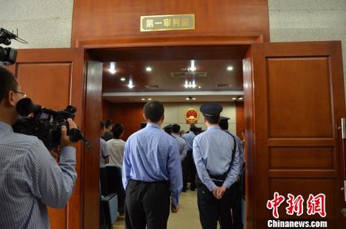 深圳故意殺人警察一審獲死緩 當庭表示上訴 深圳故意殺人警察一審獲死緩 當庭表示上訴