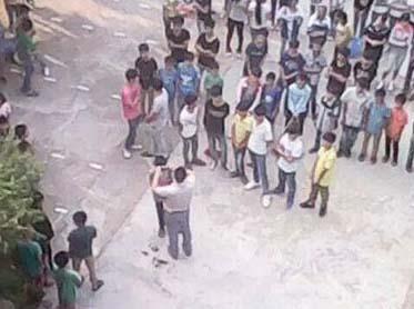 廣西“暴力剪發(fā)”校長(zhǎng):學(xué)生哈日哈韓不能不管 廣西“暴力剪發(fā)”校長(zhǎng):學(xué)生哈日哈韓不能不管