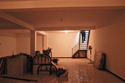 西城區(qū)大石虎胡同一處四合院內(nèi)，挖出的地下室已經(jīng)成型。