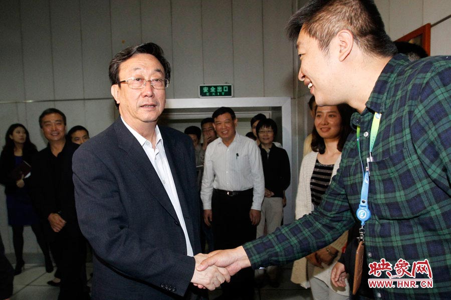 河南省委書記、省人大常委會主任郭庚茂視察河南人民廣播電臺 映象網(wǎng)記者邵恰 段晉哲/攝