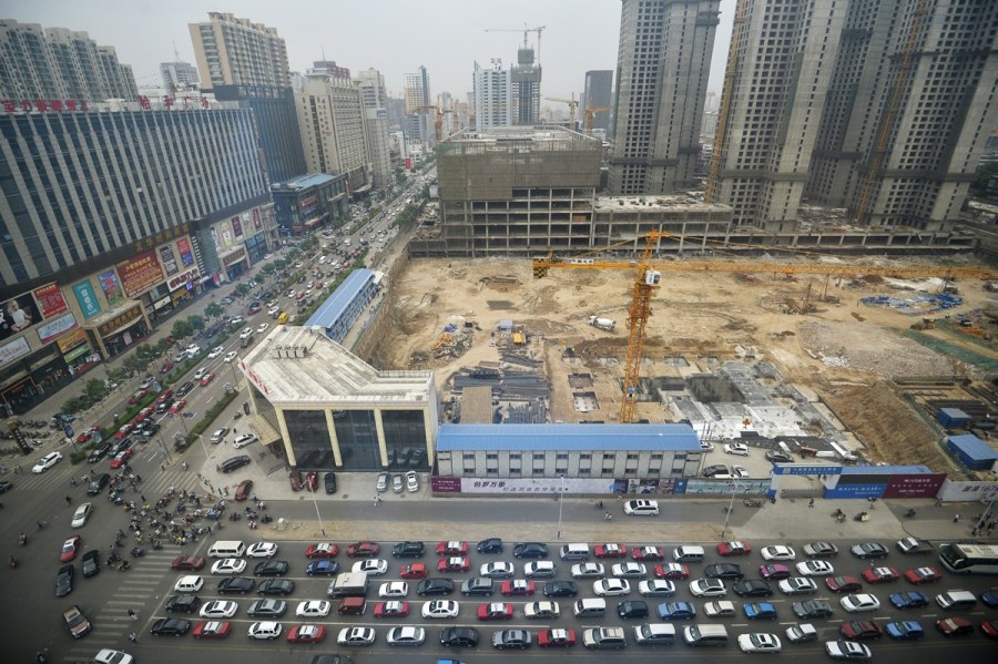 5月21日，太原體育路口車輛大面積擁堵。山西青年報(bào)胡遠(yuǎn)嘉