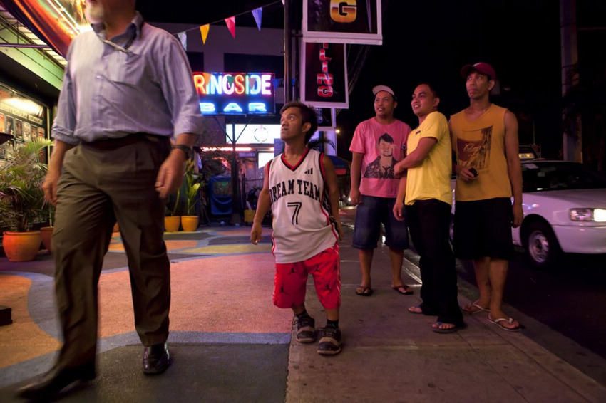 侏儒癥患者的艱辛生活 侏儒癥患者的艱辛生活
