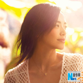 曹郁為愛(ài)妻姚晨拍寫真