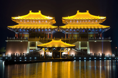 領(lǐng)略北宋的盛世繁榮 開(kāi)封清明上河園