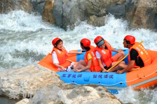 清涼一夏 河南多地歡樂(lè)親水游 清涼一夏 河南多地歡樂(lè)親水游