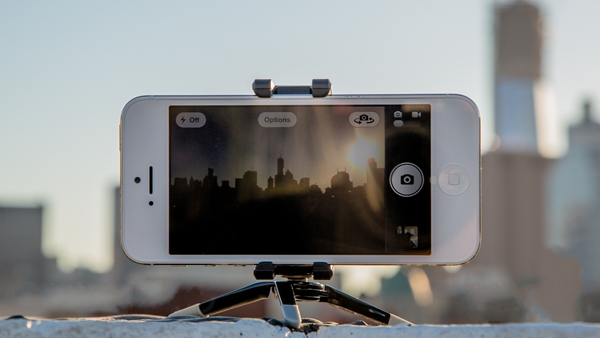 手機(jī)“禍害”旅行的10大罪證 你中槍了嗎？