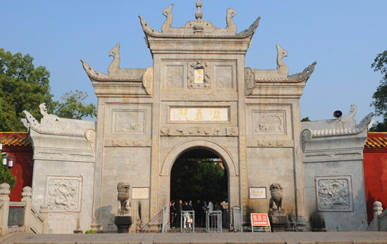 流動(dòng)的足跡 高鐵上的旅游 流動(dòng)的足跡 高鐵上的旅游