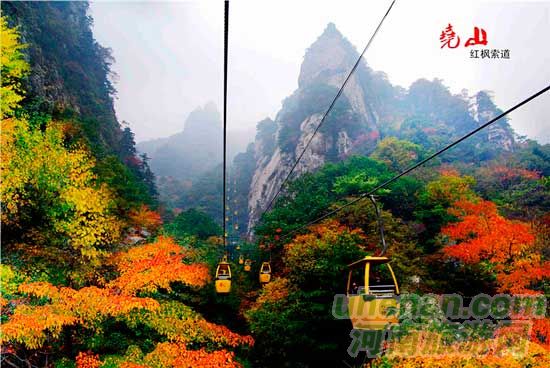 深秋去堯山賞紅葉、泡溫泉、拜大佛