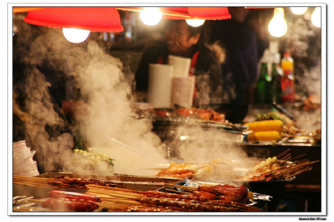 戶(hù)部巷:狹仄巷子里的復(fù)雜味道