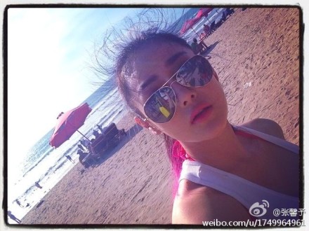 張馨予在印尼輕裝開工，但一想到要返回北京，即時打冷震