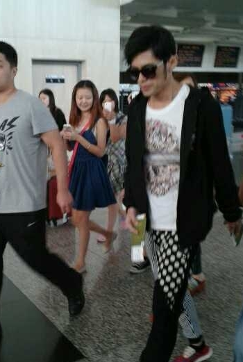 周杰倫在機(jī)場