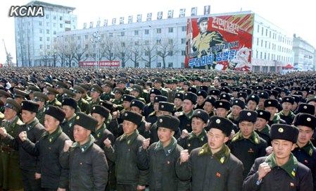 朝鮮黃海北道、咸鏡南道和南浦市11日舉行軍民大會，支持朝鮮人民軍最高司令部發(fā)言人聲明。