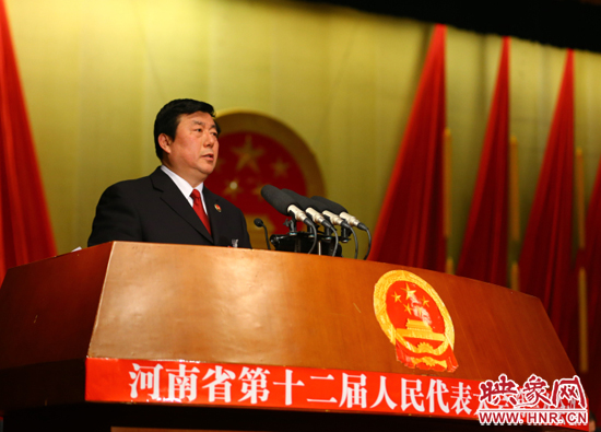 省人民檢察院檢察長蔡寧向大會作工作報告。