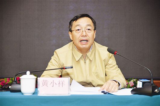 黃小祥簡(jiǎn)歷 黃小祥簡(jiǎn)歷