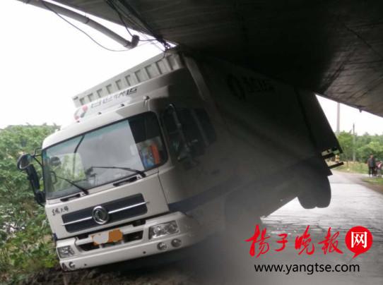 事發(fā)現(xiàn)場(chǎng) 事發(fā)現(xiàn)場(chǎng)