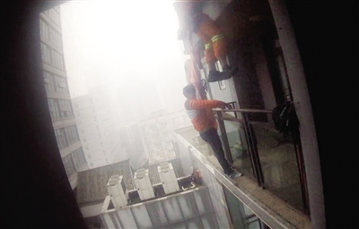 救援現(xiàn)場(chǎng)。