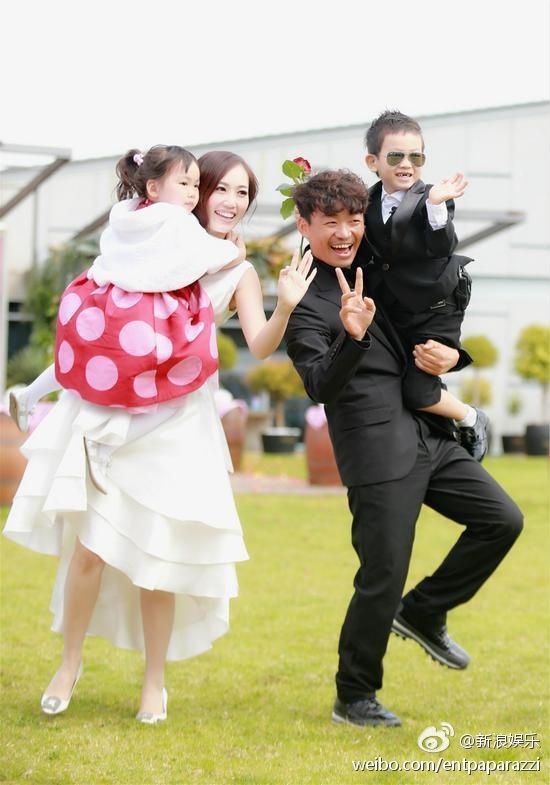 王寶強與馬蓉帶著兒女參加《爸爸去哪兒3》(資料圖)