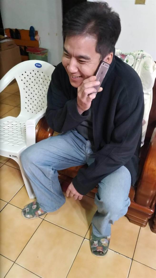 臺(tái)灣一男子出差花蓮遇地震 憑短信撿回一條命