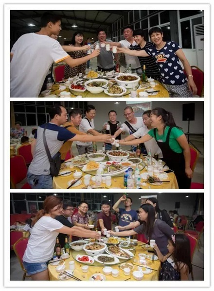 看我們的飯菜豐盛嗎？