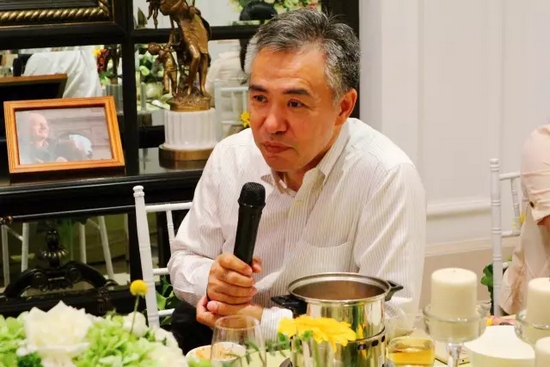 就藝術(shù)品投資收藏、人工智能、基因檢測(cè)等話(huà)題，劉東曉博士一一做了分析講解。