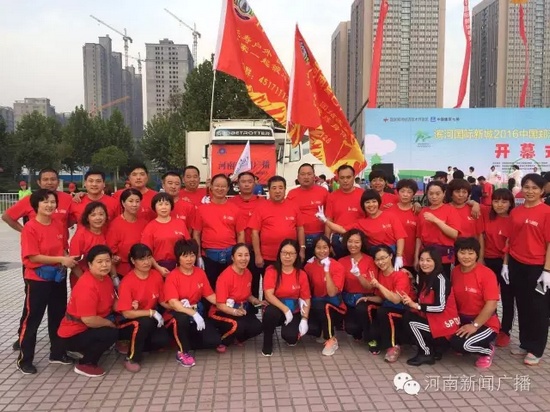 我們龐大的聽(tīng)眾粉絲團(tuán)集結(jié)完畢！