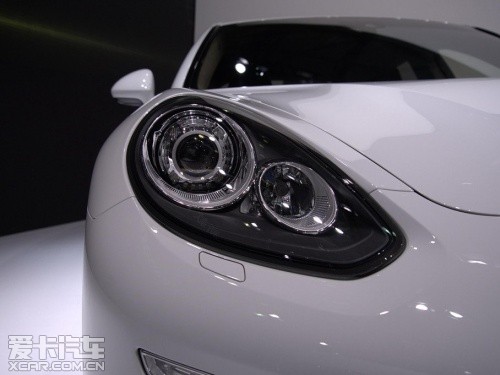 新保時(shí)捷Panamera加長版 新保時(shí)捷Panamera加長版