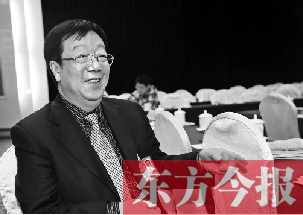 全國(guó)人大代表、鄭州大學(xué)黨委書記鄭永扣