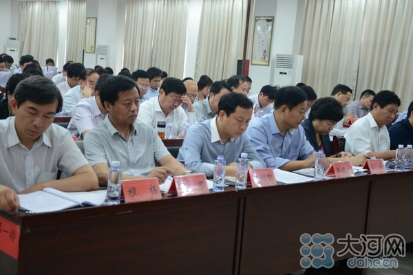 市長(zhǎng)吉炳偉調(diào)研通許縣美麗鄉(xiāng)村建設(shè)工作 市長(zhǎng)吉炳偉調(diào)研通許縣美麗鄉(xiāng)村建設(shè)工作