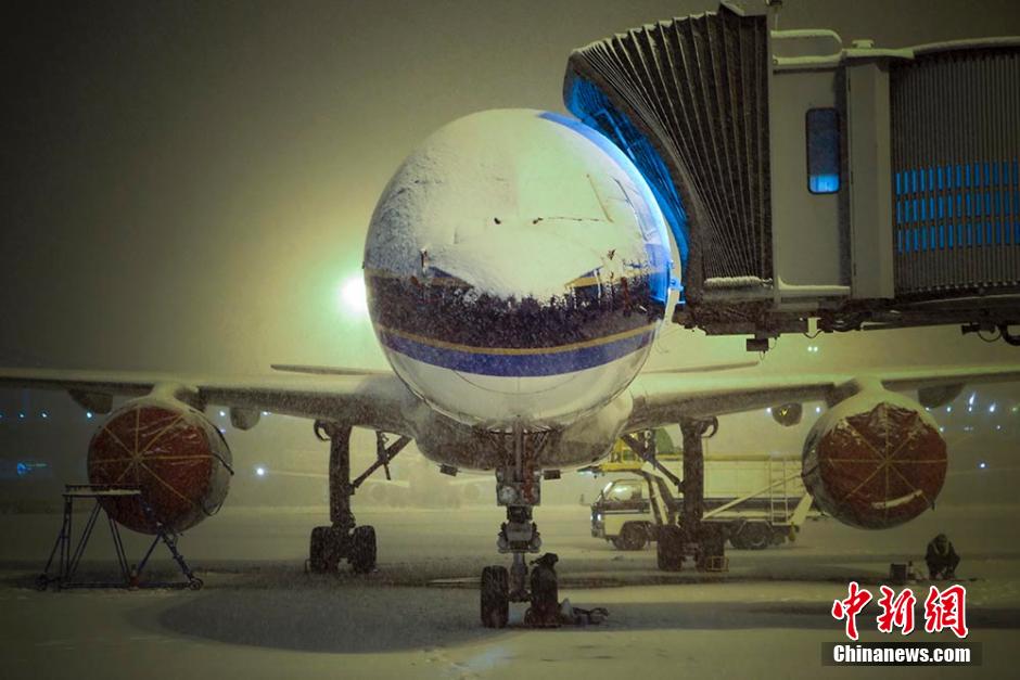 烏魯木齊大雪紛飛30小時 重回 烏魯木齊大雪紛飛30小時 重回