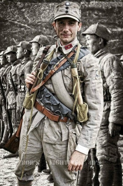 外國軍迷扮演中國抗戰(zhàn)軍人 外國軍迷扮演中國抗戰(zhàn)軍人