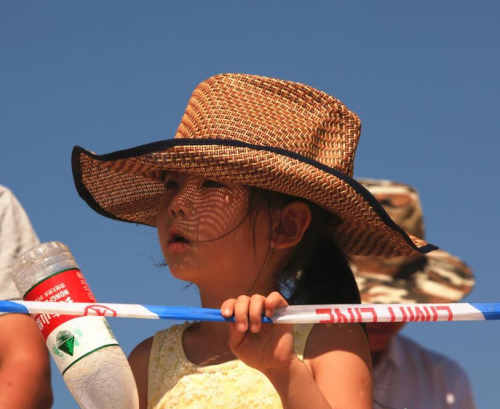 新疆高溫 沙子烤熟雞蛋交警鞋底 新疆高溫 沙子烤熟雞蛋交警鞋底