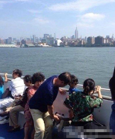 曝潘粵明董潔已復(fù)合搬回昔日愛(ài)巢共度中秋