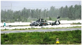 我軍戰(zhàn)機首次在鄭州-民權(quán)高速公路成功試飛 我軍戰(zhàn)機首次在鄭州-民權(quán)高速公路成功試飛