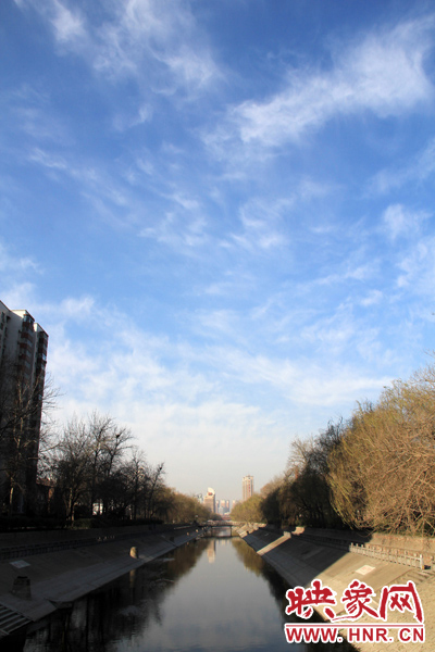 鄭州久違的藍(lán)天 鄭州久違的藍(lán)天