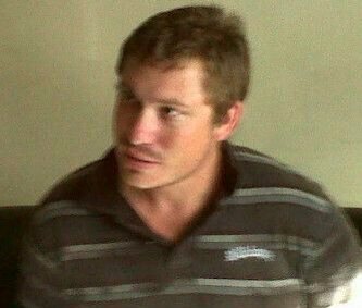 這是4月25日在印度尼西亞巴厘島拍攝的企圖硬闖客機(jī)駕駛艙的醉酒乘客馬特·克里斯托弗。