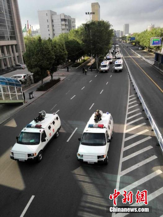交通管制期間禁止一切車輛通行 交通管制期間禁止一切車輛通行